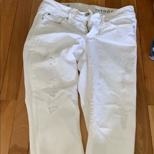White gap jeans